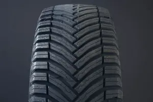 Michelin Agilis CrossClimate ( 215/75 R16C 113/111R 8PR EV Suitable )