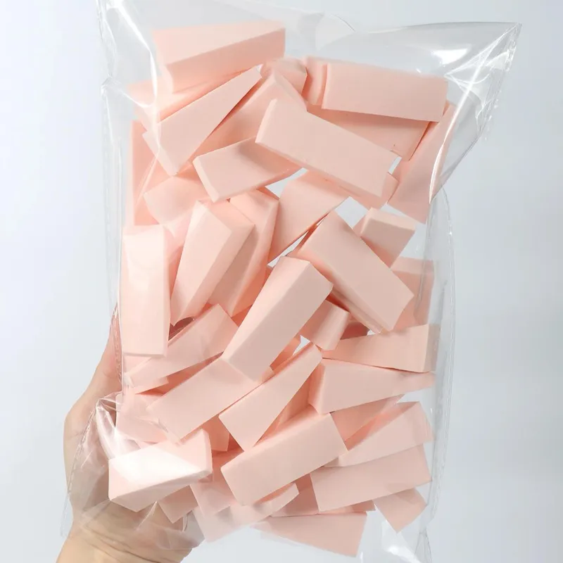 50 st/set Ansikts Sminksvampar Blandade Latexfria Små Kilformade Slät Applicering Skönhetssvampar ljusrosa färg
