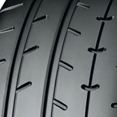 Yokohama Advan A052A ( 325/30 R19 105Y XL )