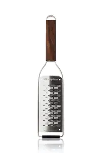 Microplane Master Rivjärn Medium Valnötshandtag