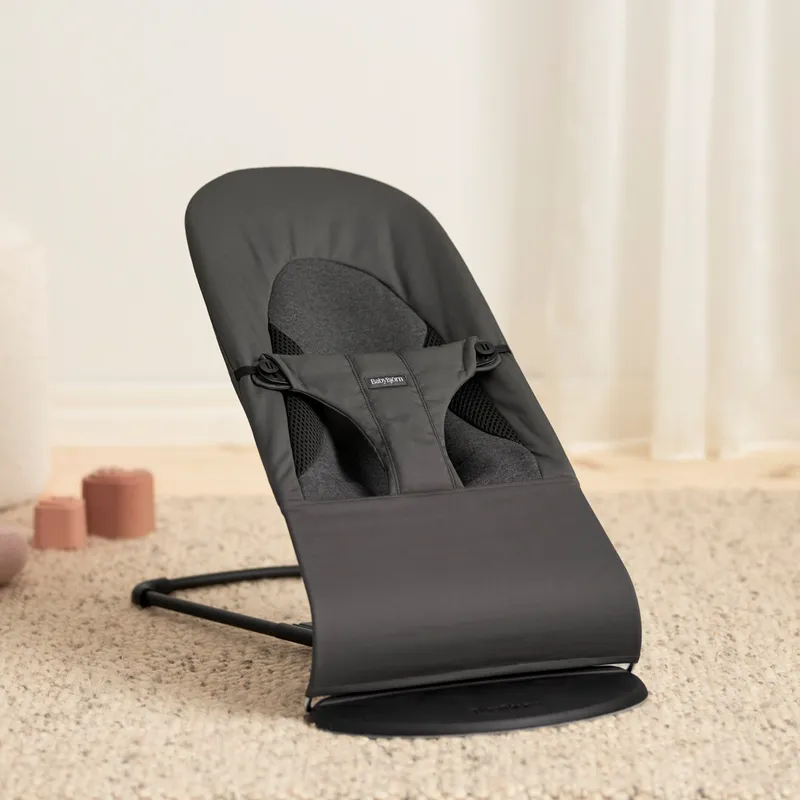 BabyBjörn Bliss Tri Fabric Babysitter Vävd/Jersey, Mörkgrå – Bäst i test