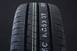 Kumho PorTran KC53 ( 215/70 R16C 108/106T 6PR )