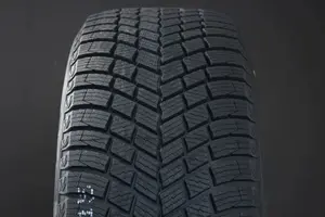 Pirelli Ice Friction ( 255/40 R20 101H XL Elect, Nordiska vinterdäck, PNCS )