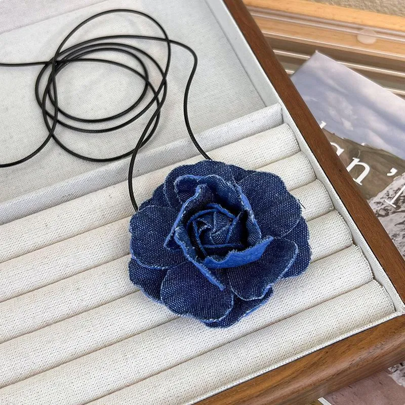 Trend Choker Blomma Rose Hänge Nyckelbenskedja Dam Jeans Tyghalsband Temperament Justerbart vaxrep Y2K Denimhalsband L