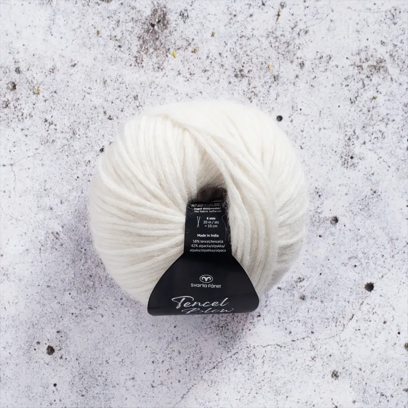 Tencel Blow Alpacka mix garn 50g Snow White 005 Svarta Fåret
