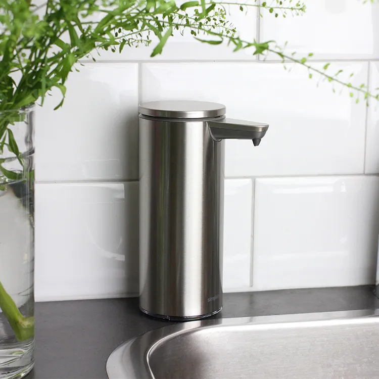 Simplehuman 266 ml uppladdningsbar sensorpump, borstad