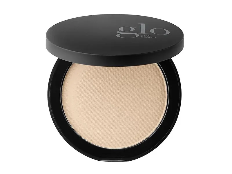 Glo Skin Beauty Pressed Base Golden Light – 9 g