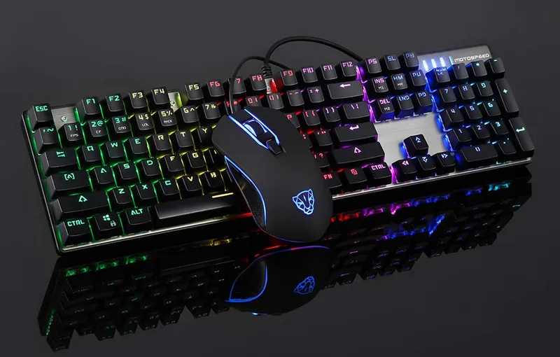 CK888 Gamingset Tangentbord (US Layout) & datormus