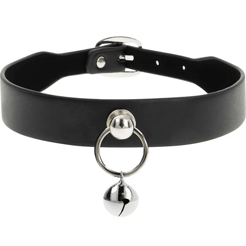 Coquette Accessories – Chic Desire Choker – Halsband i Veganskt Läder med Ring & Skallra