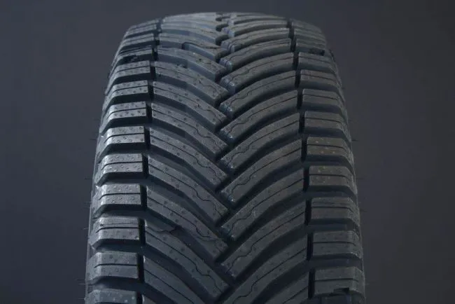 Michelin CrossClimate Camping ( 225/70 R15CP 112/110R 8PR EV Suitable )