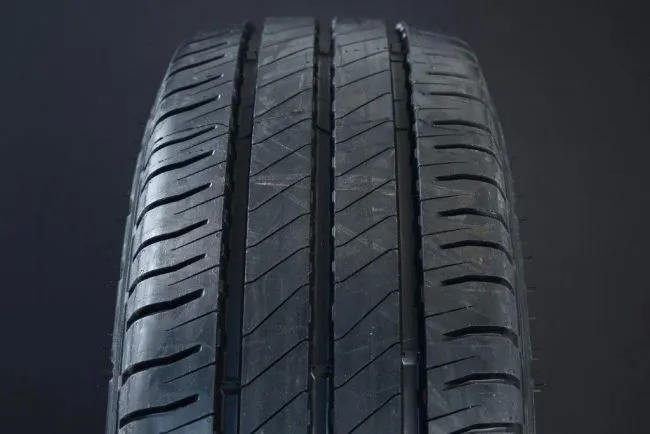 Michelin Agilis 3 ( 195/75 R16C 107/105R 8PR EV Suitable )