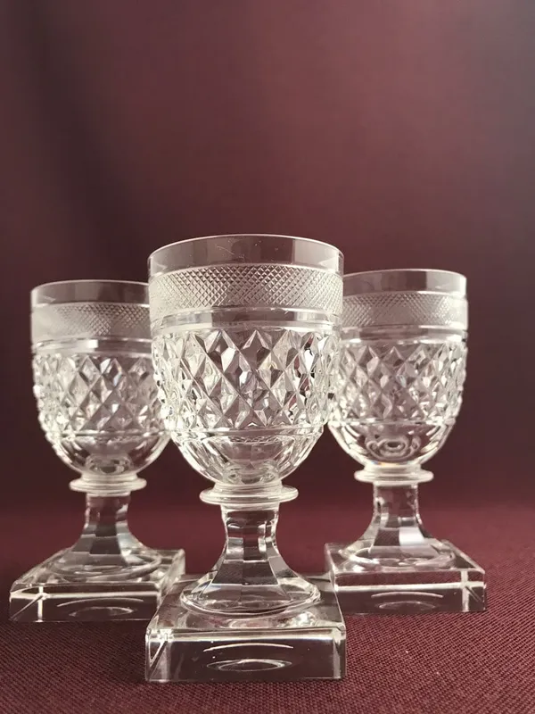 Kosta Boda – Kent 3 st Starkvinsglas – design Elis Bergh