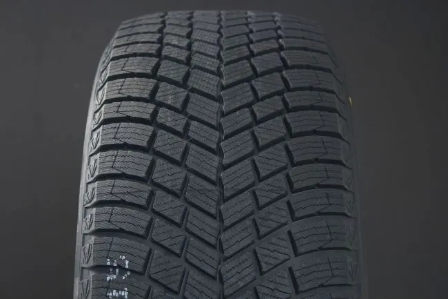 Pirelli Ice Friction ( 185/60 R15 88H XL, Nordiska vinterdäck )