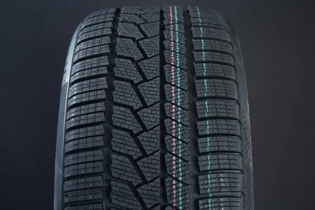 Continental WinterContact TS 860 S ( 235/45 R18 94V EVc, mit Felgenrippe )