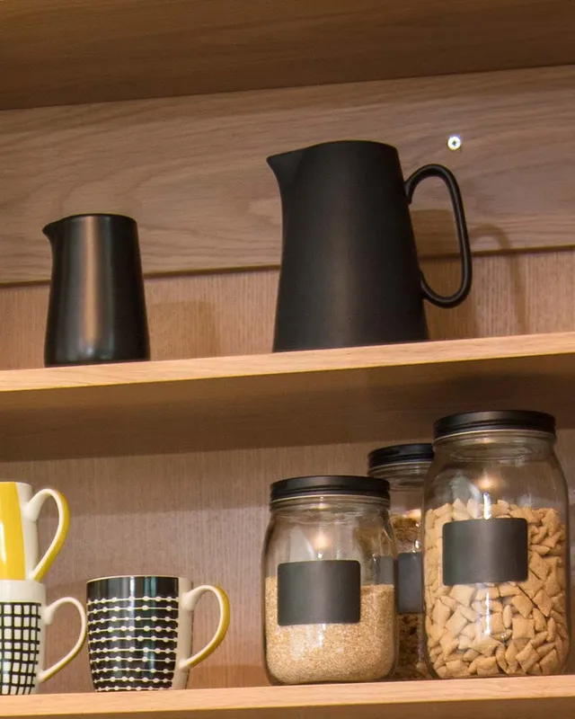 Förvaringsburk i glas med etikett 1,4 L
