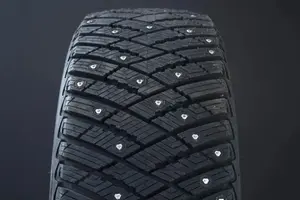 Goodyear Ultra Grip Ice Arctic ( 175/65 R14 86T XL, Dubbade )