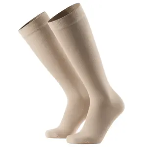TrustCare Kompressionsstrumpor i Svart, Blå, Beige - S till XXL - Beige - Medium